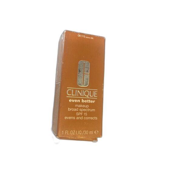 Clinique Even Better™ Makeup Broad Spectrum SPF 15 Foundation - Picture 6 of 6